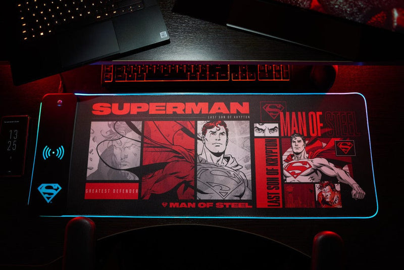 Superman - Tappetino da gioco oversize e caricabatterie per cellulare-PRE-ORDER (9615461876048)