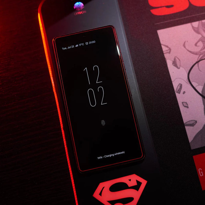 Superman - Tappetino da gioco oversize e caricabatterie per cellulare-PRE-ORDER (9615461876048)