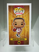 NBA Legends POP! Sports Vinyl Figur Scottie Pippen (Bulls Home) 9 cm (4910533869622)