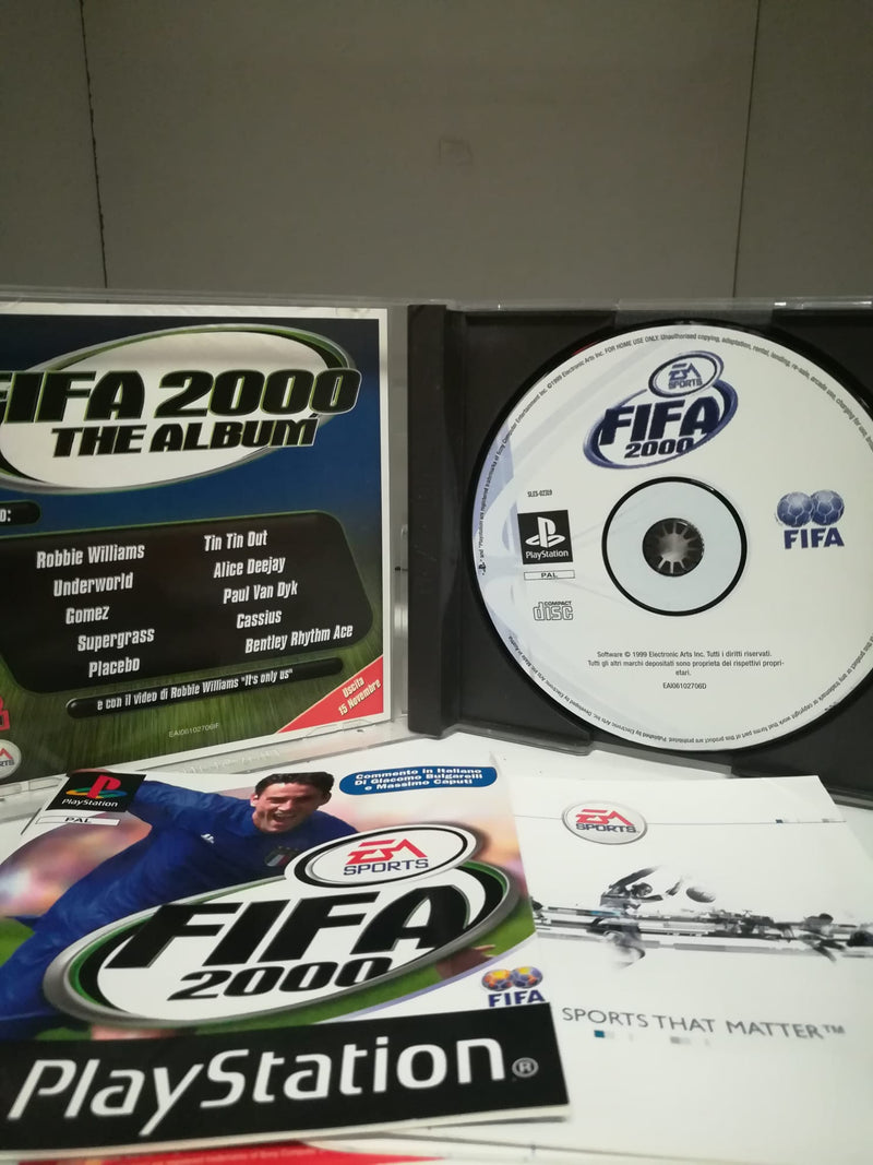 FIFA 2000 PS1 (versione italiana) (4661037400118)
