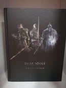 DARK SOULS TRILOGY COMPENDIUM GUIDA (usata)(e rovinato leggermente solo l'involucro esterno come da foto) (4704133513270)