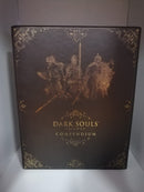 DARK SOULS TRILOGY COMPENDIUM (nuova)(si e rotto il cellofan) (4704200687670)