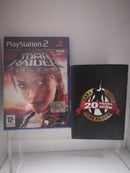 LARA CROFT TOMB RAIDER LEGEND PS2 (italiano)+FIGURE LARA CROFT 20 YEARS (4778011885622)