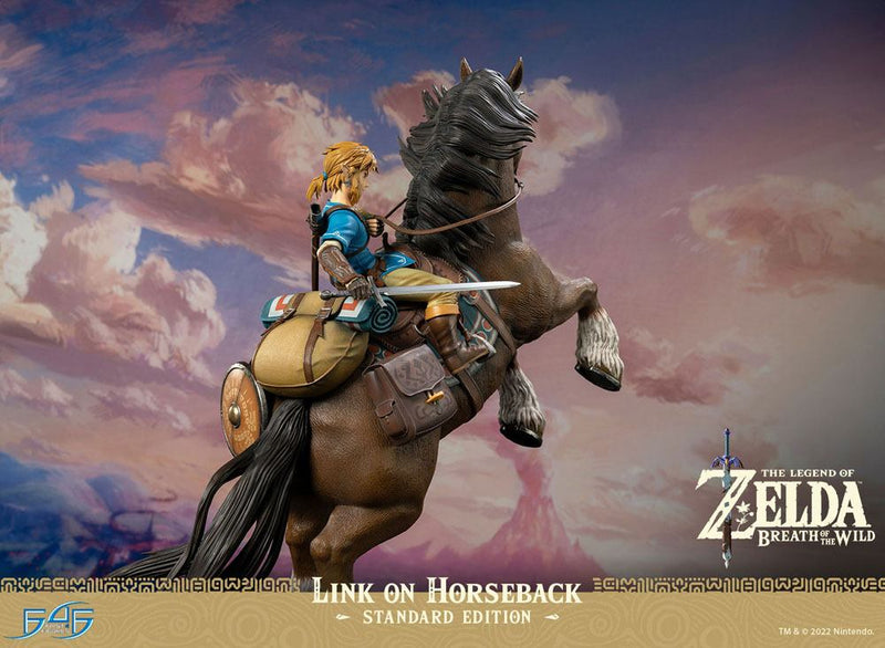 The Legend of Zelda Breath of the Wild Statue Link on Horseback 56 cm (6847836422198)