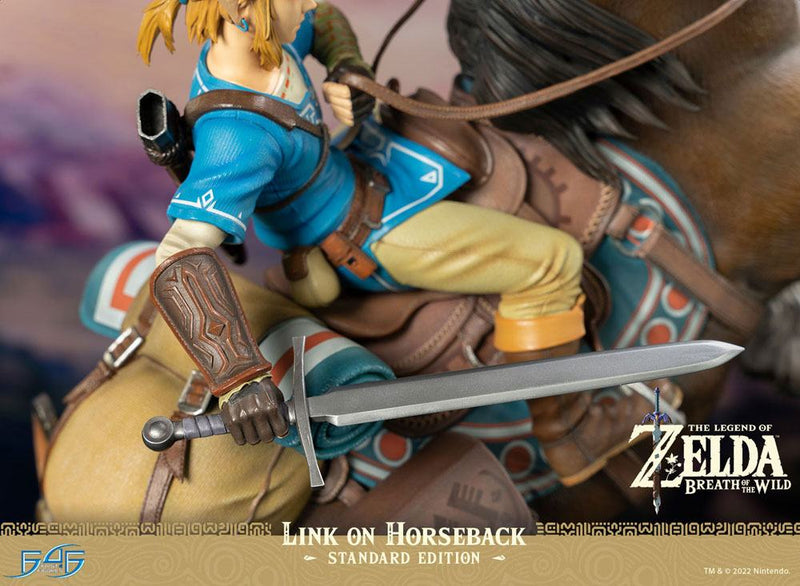 The Legend of Zelda Breath of the Wild Statue Link on Horseback 56 cm (6847836422198)