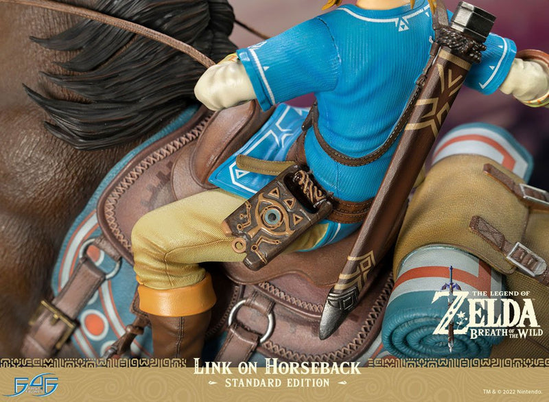 The Legend of Zelda Breath of the Wild Statue Link on Horseback 56 cm (6847836422198)